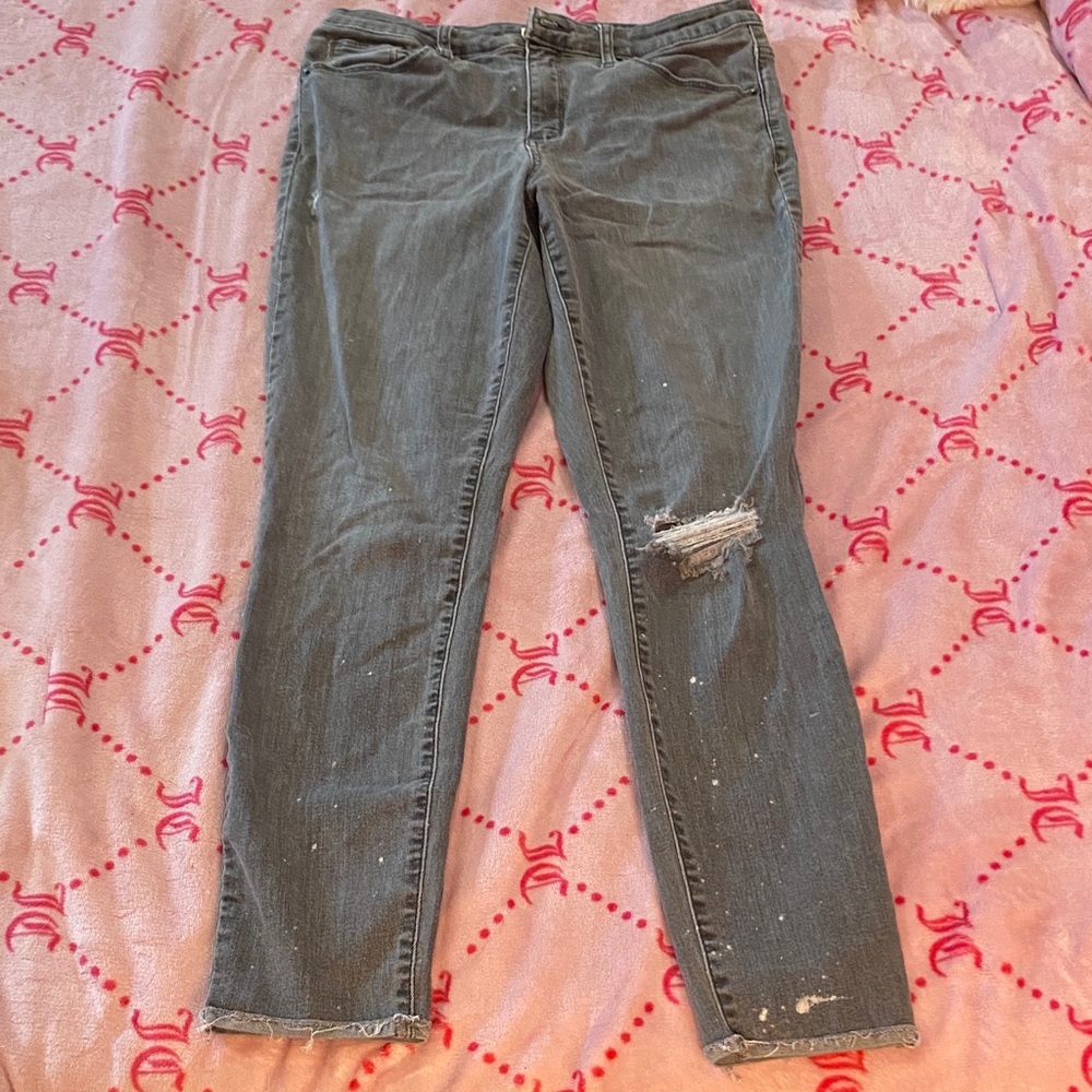 Universal Thread Women's Skinny Jeans in Gray